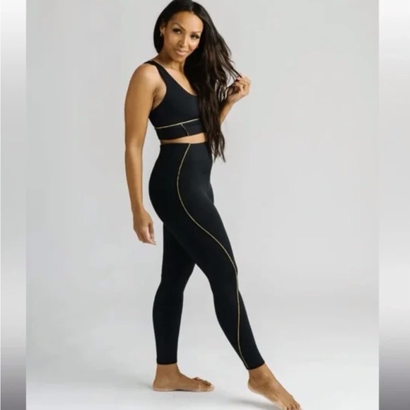 ZYIA Black and Gold Gilded Women's Bra & Leggings Set - Picture 3 of 11